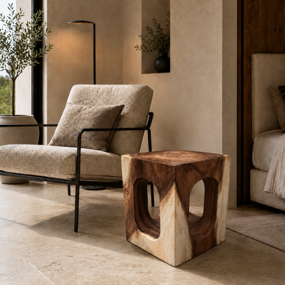 Holzhocker | Massiver Baumstamm Handgefertigt | Rustikaler Naturhocker | 45x35x35cm